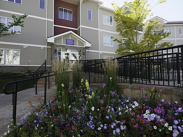 Calgary 1 bedrooms Apartment for rent. Property photo: 82259-1