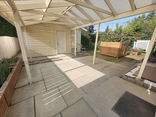 Calgary 3 bedrooms House for rent. Property photo: 84465-2