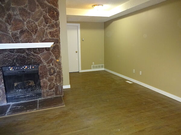 Calgary 2 bedrooms Townhouse for rent. Property photo: 84888-2