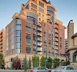 Eau Claire River View & Pathways - Furnished Upscale 1 Bedroom