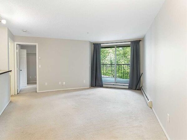 Calgary 1 + Den bedrooms Condo Unit for rent. Property photo: 87423-2