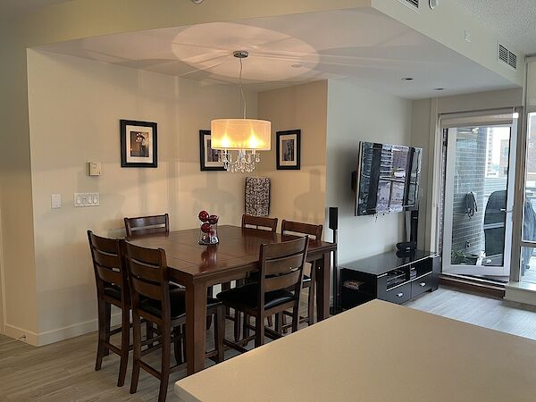 Calgary 2 bedrooms Condo Unit for rent. Property photo: 87815-3