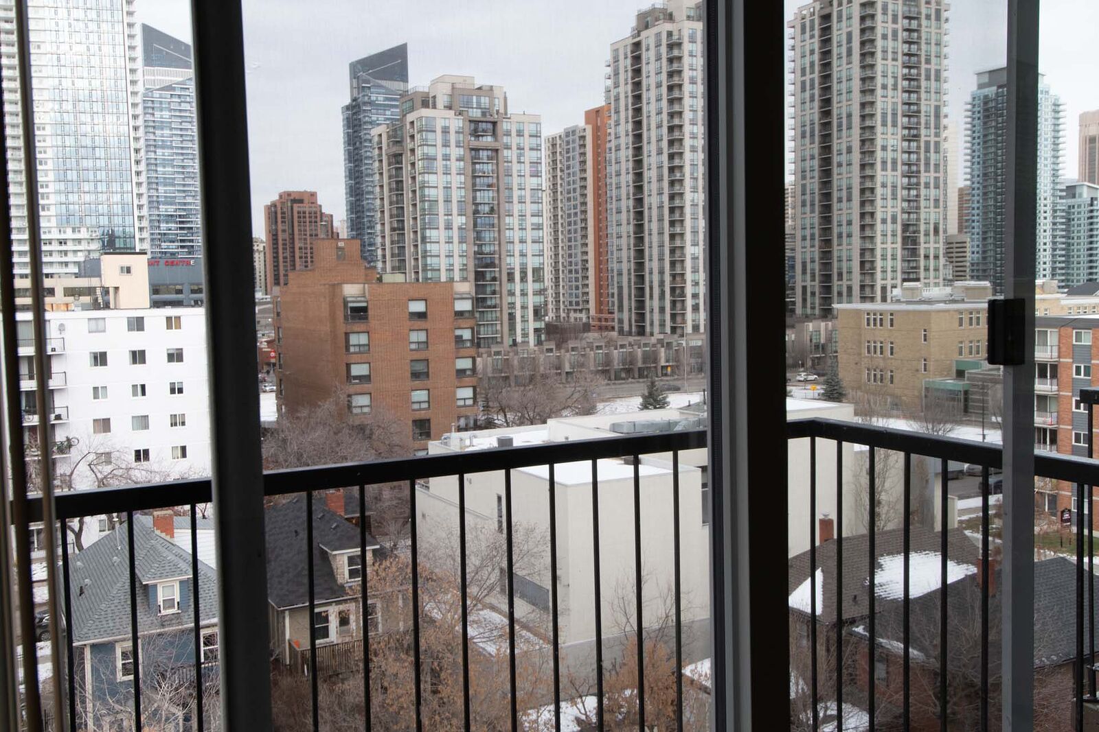 Calgary 2 bedrooms Apartment for rent. Property photo: 87827-1