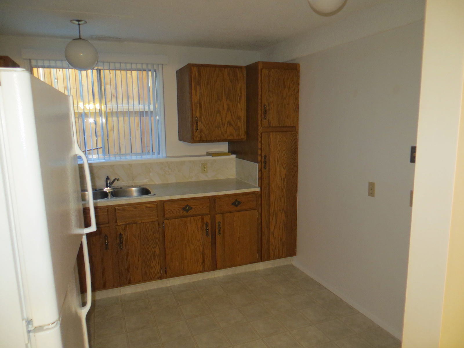 Calgary 2 bedrooms Basement for rent. Property photo: 88437-1