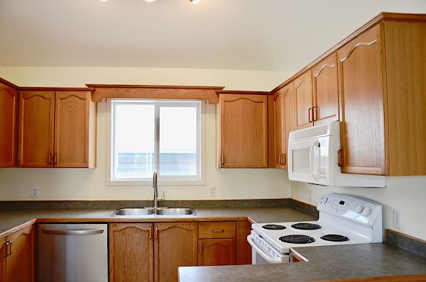Calgary 3 + Den bedrooms House for rent. Property photo: 91759-3
