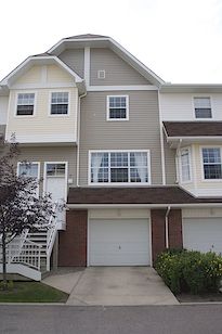 Tuscany Townhouse 3 Bedrooms for rent near LRT