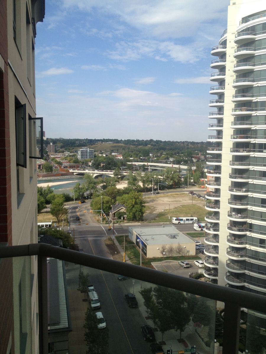 Calgary 2 bedrooms Condo Unit for rent. Property photo: 93784-1
