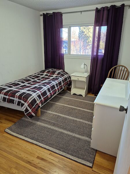 Calgary 3 bedrooms Room For Rent for rent. Property photo: 97582-2