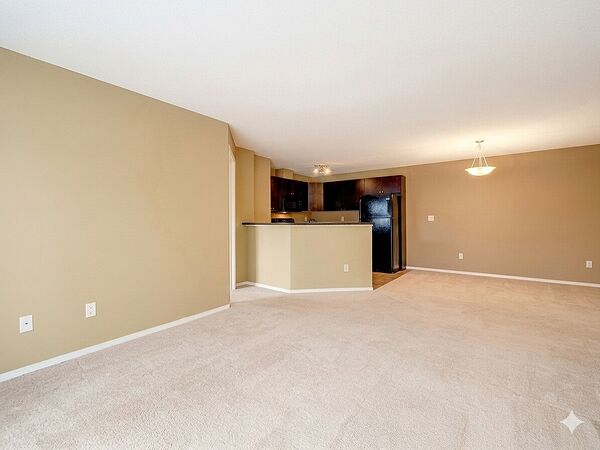 Calgary 2 bedrooms Condo Unit for rent. Property photo: 97777-3