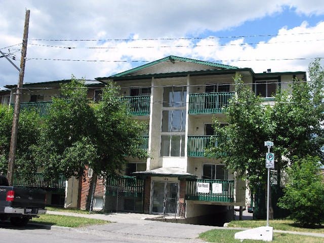 Calgary 1 bedrooms Apartment for rent. Property photo: 98136-1