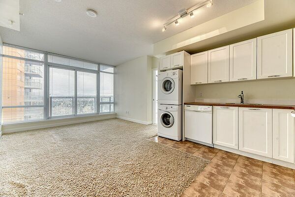 Calgary 2 bedrooms Condo Unit for rent. Property photo: 98794-2