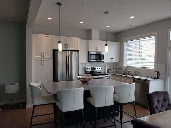 Calgary 3 + Den bedrooms House for rent. Property photo: 98983-2